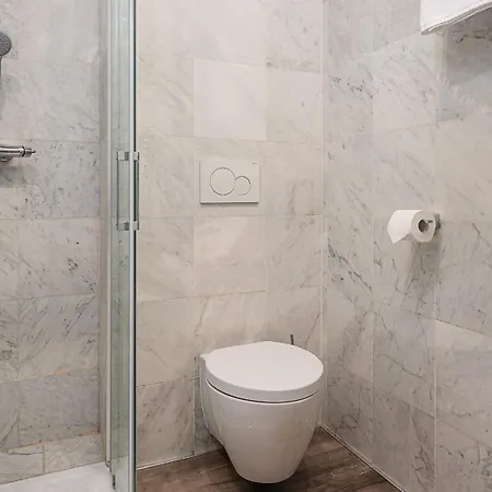 Strategic -fully Equipped, 5 Minutes From Station, M2, M3, Airport Shuttle Milano